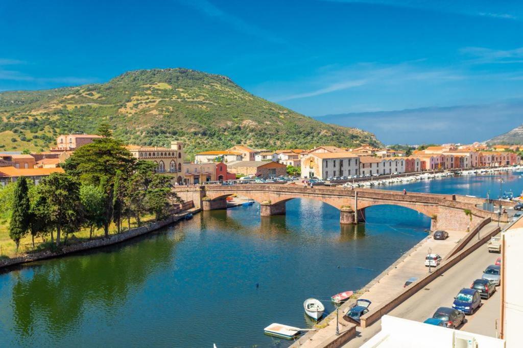 The Enchanting Sunset Apartment Bosa